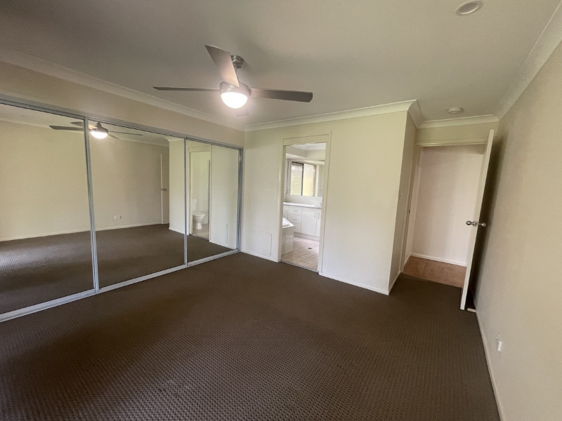 1 Riverside Court, Barellan Point House for rent Listed by Madonna