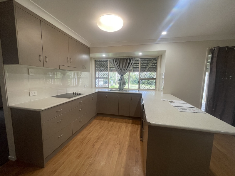 1 Riverside Court, Barellan Point House for rent Listed by Madonna