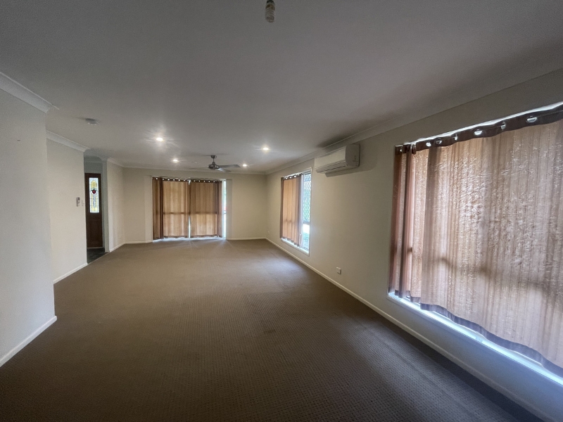 1 Riverside Court, Barellan Point House for rent Listed by Madonna