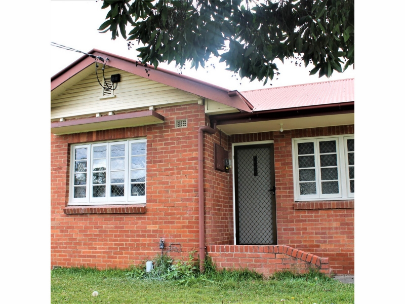 48 Gatling Road, Cannon Hill Townhouse for rent Listed by Madonna