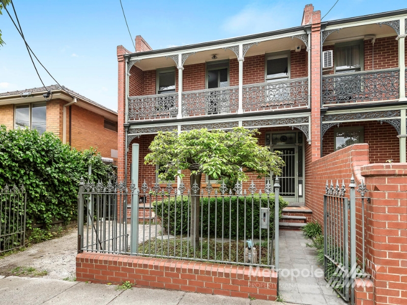 18 Rosedale Avenue GLEN HUNTLY VIC 3163