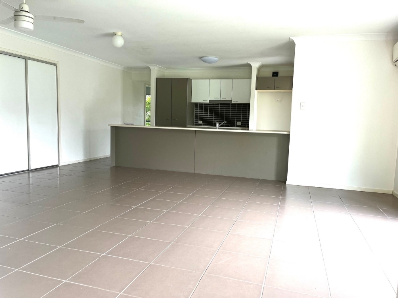 56 Berkley Drive, BROWNS PLAINS House for rent Listed by Anna Adamec