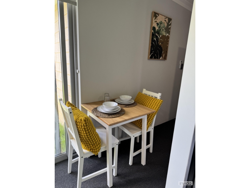 Private Room With Ensuite, Kitchenette, Tv And Air Conditioning. Utilities Included image 5