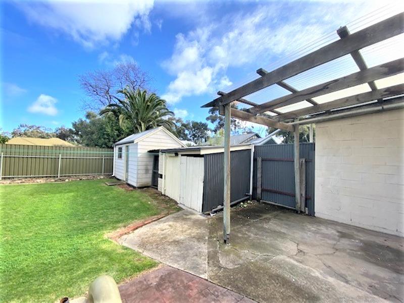 10 East Avenue, BLACK FOREST House for rent Listed by Xenia Ioannou of Alexa Real Estate