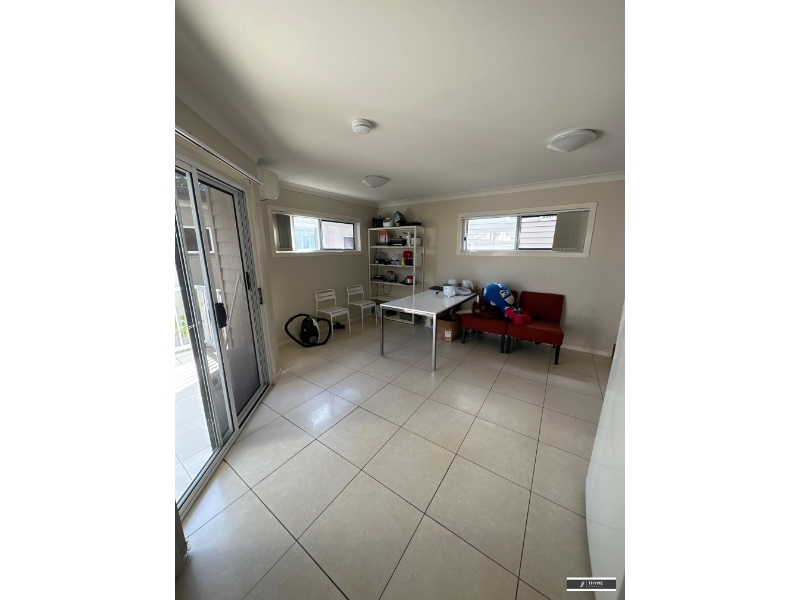 R25, U2/150 Gailey Rd, St Lucia House for rent Listed by Rental