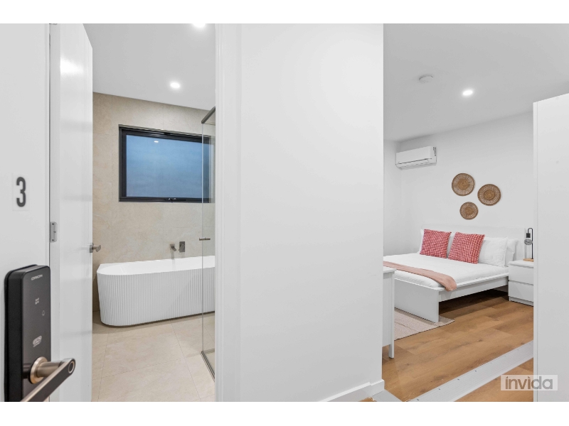Multiple Rooms Available! Private Suite Style Rooms, Own Ensuite & Kitchenette. Power, Water & Internet Included! Move In Ready. image 6