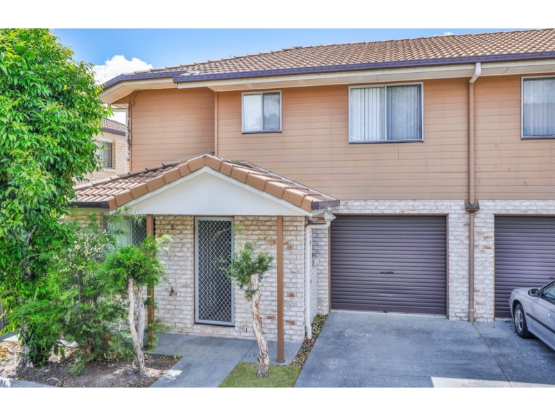 5/45 Defiance Road, Woodridge Townhouse for rent Listed by Melissa Neal of D.r Property