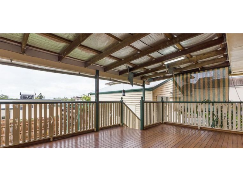 15 Waratah Avenue, Carina House for rent Listed by Summer of