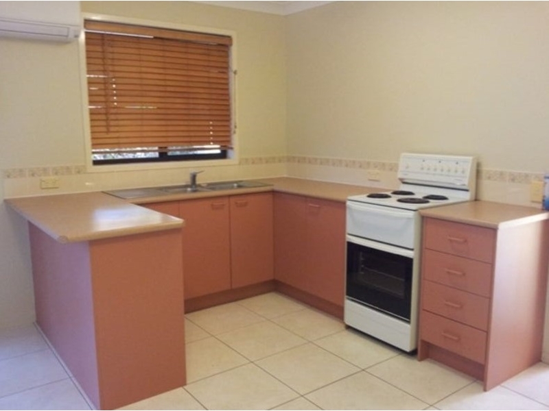 16 Alford Ct, Goodna House for rent Listed by Elena Toth of D.r