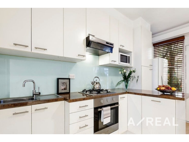 11/40 Waterloo Crescent St Kilda VIC 3182