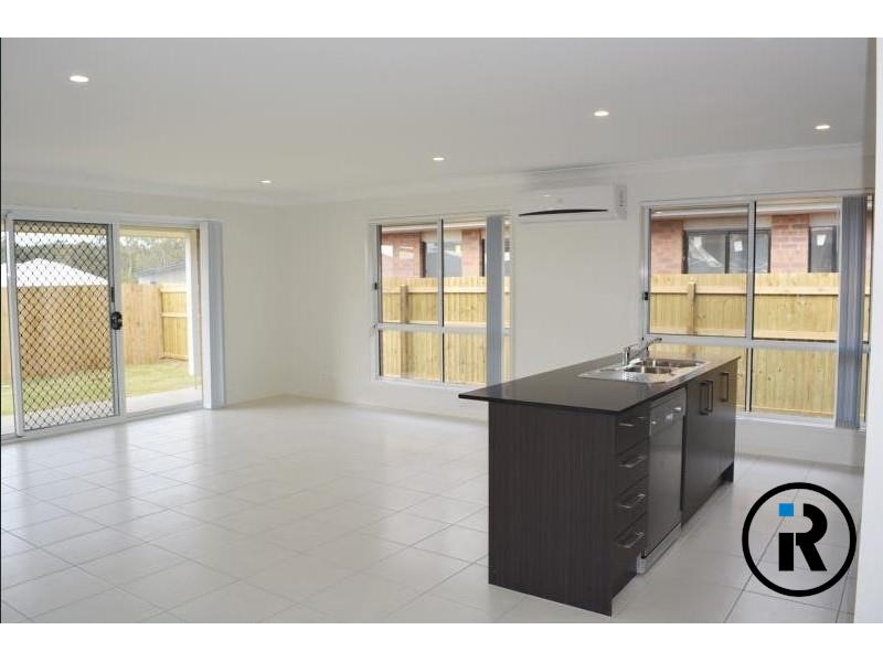 5 Hazel Street, Pimpama House for rent Listed by Leasing Gold Coast of Image Realty Gold Coast