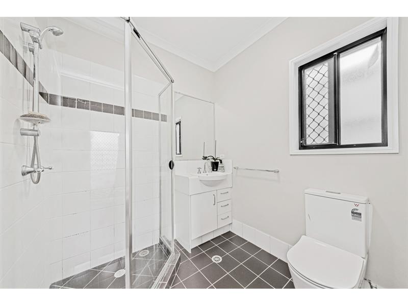 8 Eaton Close, NORTH LAKES House for rent Listed by of Coronis North