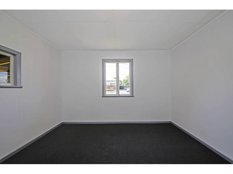 167 South Station Road, SILKSTONE House for rent Listed by Jess Cleveland of Coronis West