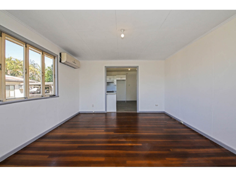 167 South Station Road, SILKSTONE House for rent Listed by Jess