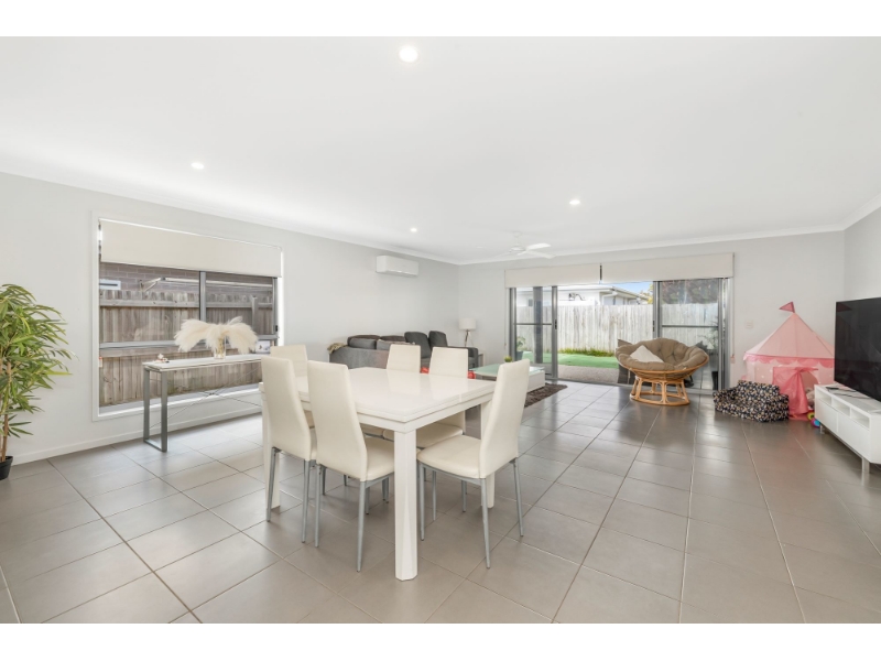 2 Ochre Crescent, CALOUNDRA WEST House for rent Listed by Zoe