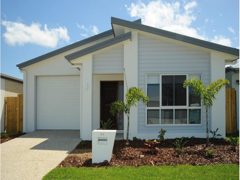 44 Bells Reach Drive, CALOUNDRA WEST House for rent Listed by Kate Mcdonald of Coronis