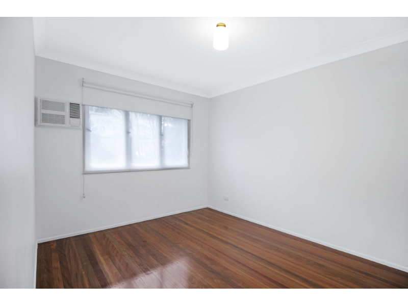 16 Coleridge Street, STAFFORD HEIGHTS House for rent Listed by Cobi