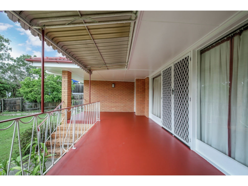 26 Riordan Street, ASPLEY House for rent Listed by Christine L of