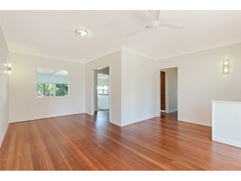 4 Gresford Street, CHERMSIDE WEST House for rent Listed by Christine