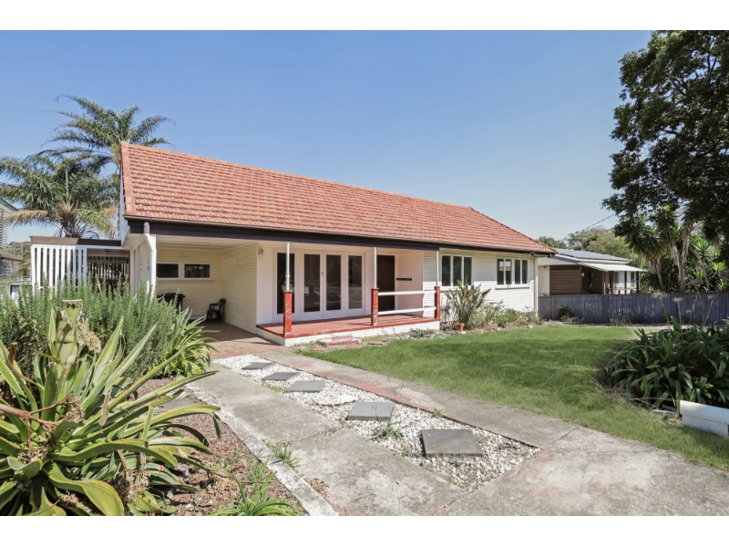 4 Gresford Street, CHERMSIDE WEST House for rent Listed by Christine