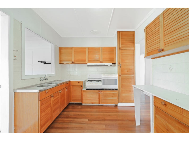 4 Gresford Street, CHERMSIDE WEST House for rent Listed by Christine