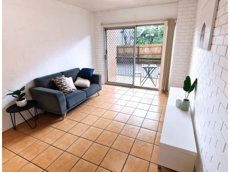 1/43 Adamson Street, WOOLOOWIN Apartment for rent Listed by Tayla