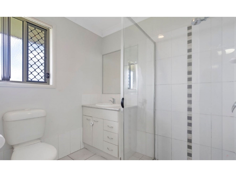 15 Hanover Drive, PIMPAMA House for rent Listed by Shelly Graham of Coronis Gold Coast