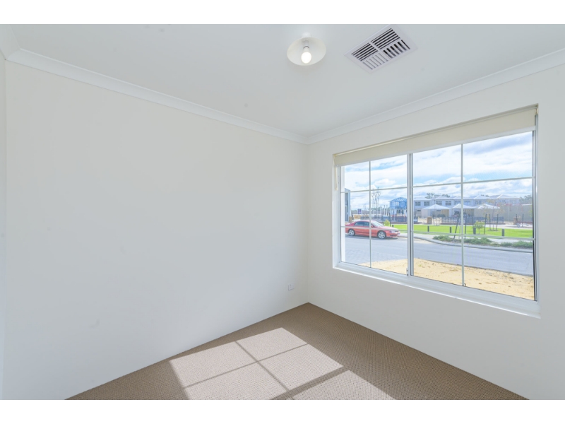 45 Crimson Boulevard, FORRESTFIELD House for rent Listed by Luke Lee