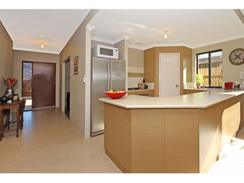 68 Elmridge Pwy, ELLENBROOK House for rent Listed by Leanne Tilford