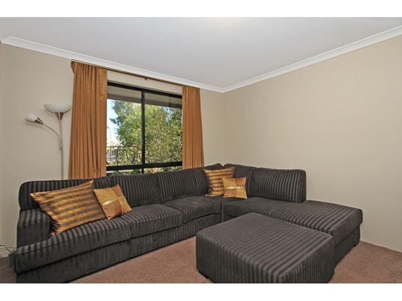 68 Elmridge Pwy, ELLENBROOK House for rent Listed by Leanne Tilford