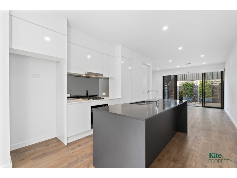 84 Buchanan Drive Woodforde SA 5072