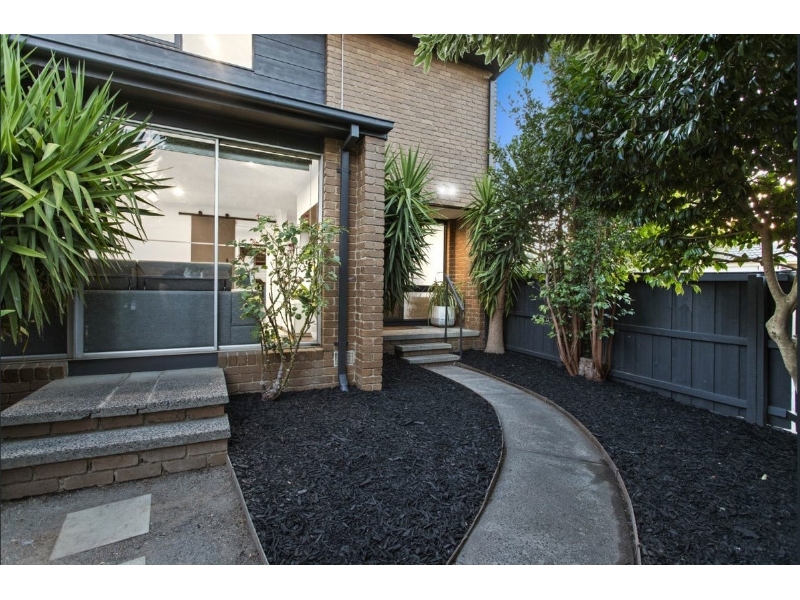 4/190 Karingal Drive Frankston VIC 3199