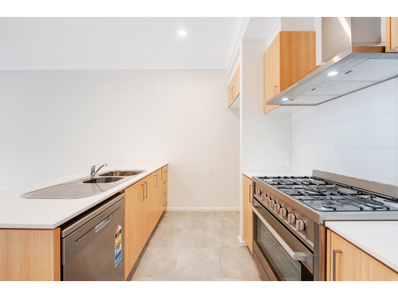 6 Mitiamo Street, Eynesbury House for rent Listed by Terry King of Leap Real Estate