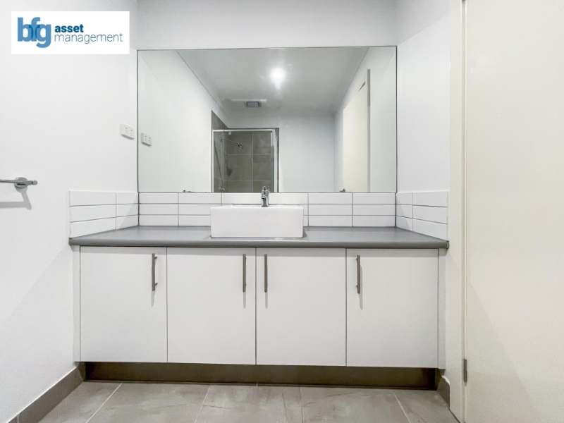 21 Ollie Place, CRANBOURNE EAST Townhouse for rent Listed by of Bfg