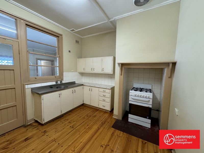 3 Inwood Avenue, KILBURN House for rent Listed by Andrew Semmens of
