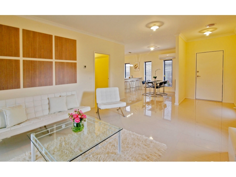 2/21 Rennie Street, Lara Apartment for rent Listed by of Jellis Craig Geelong Property