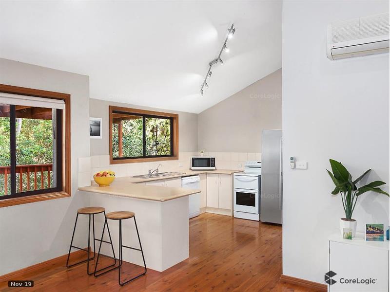 28 Oaklgen Road, North Gosford House for rent Listed by Brooke Walton