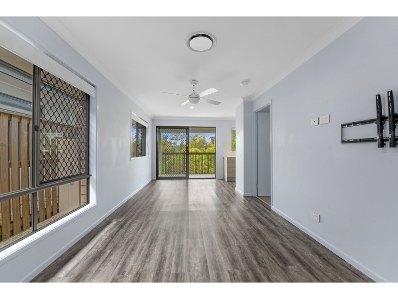 34 Derwent Close, Holmview House for rent Listed by of Image Realty Springwood &