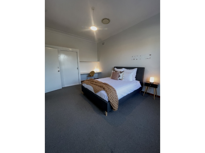 Rooms / 3 Young Street, Cooks Hill House for rent Listed by Maison Property of Maison Property