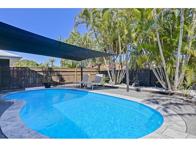 4 Twilight Street Sunrise Beach QLD 4567
