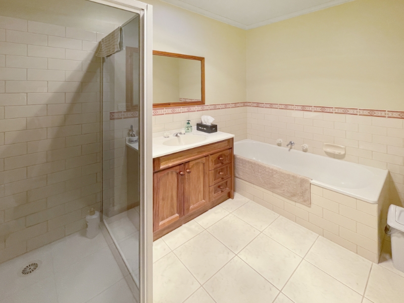 2/94 Helms Street, Apartment for rent Listed by Tim Callander