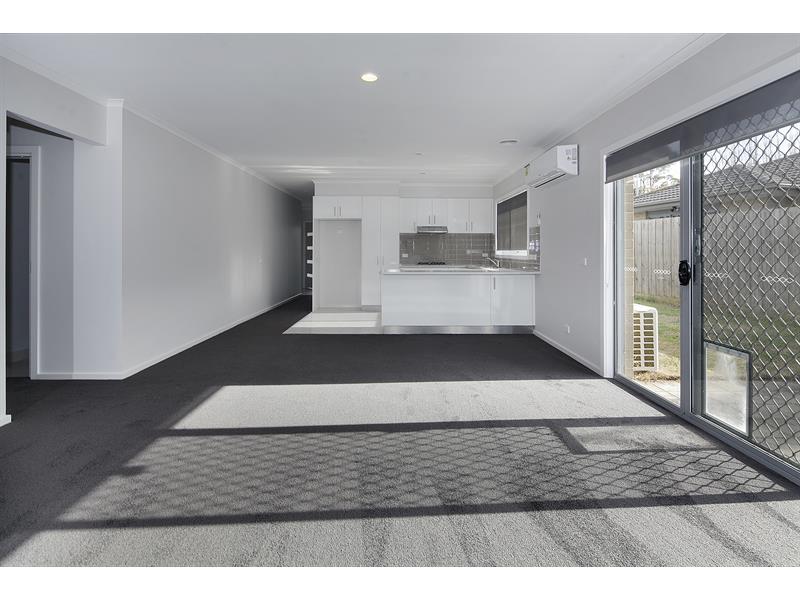 1/104 Broderick Road, Carrum Downs Apartment for rent Listed by Elite