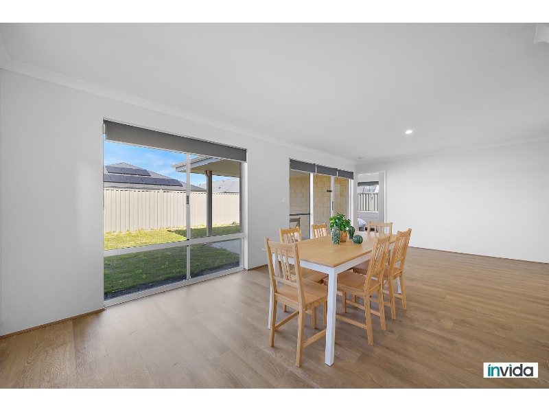 Fully Furnished Private, Lockable Ensuite Room In A Brand New Shared House In New Estate. Close To Lake, Iga, Shops thumbnail 11