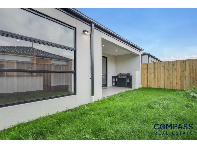 19 Palm Circuit, Beveridge, Beveridge - Thumbnail 4