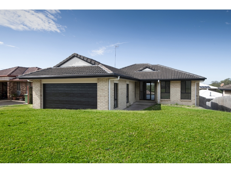 26 Brookvale Drive, Underwood House for rent Listed by Emily Brown of