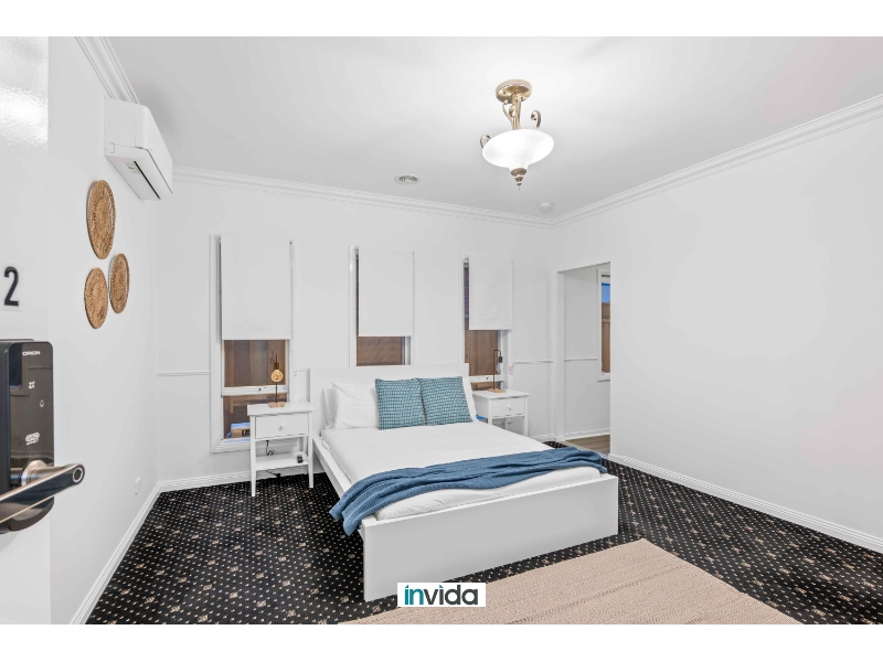 2/17 Maranoa Grove Caroline Springs VIC 3023