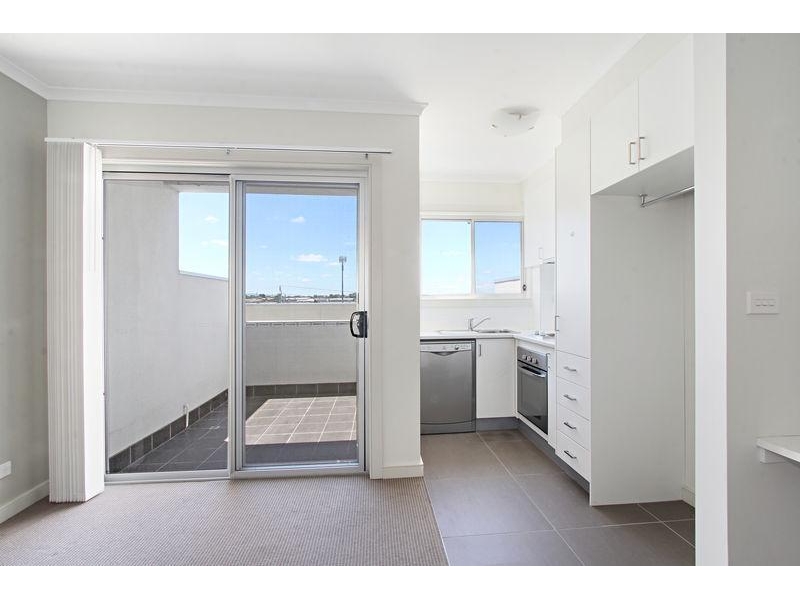 7/41 Railway Avenue, Oakleigh Apartment for rent Listed by Cynthia
