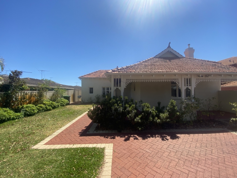 54 Third Avenue, MOUNT LAWLEY House for rent Listed by Maddy Adams of