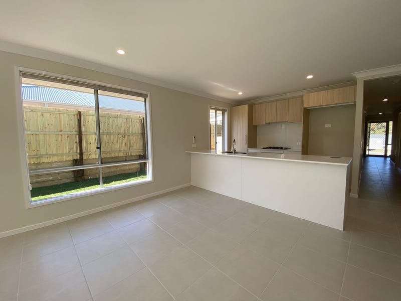 14 Marigold Street, ELLEN GROVE House for rent Listed by Worldlink