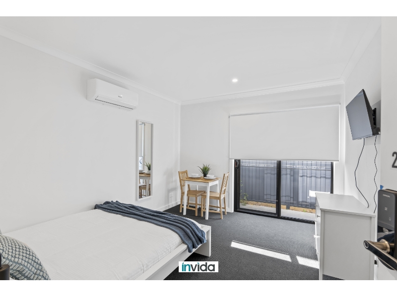 2/11 Wild Goose Wy Clyde North VIC 3978